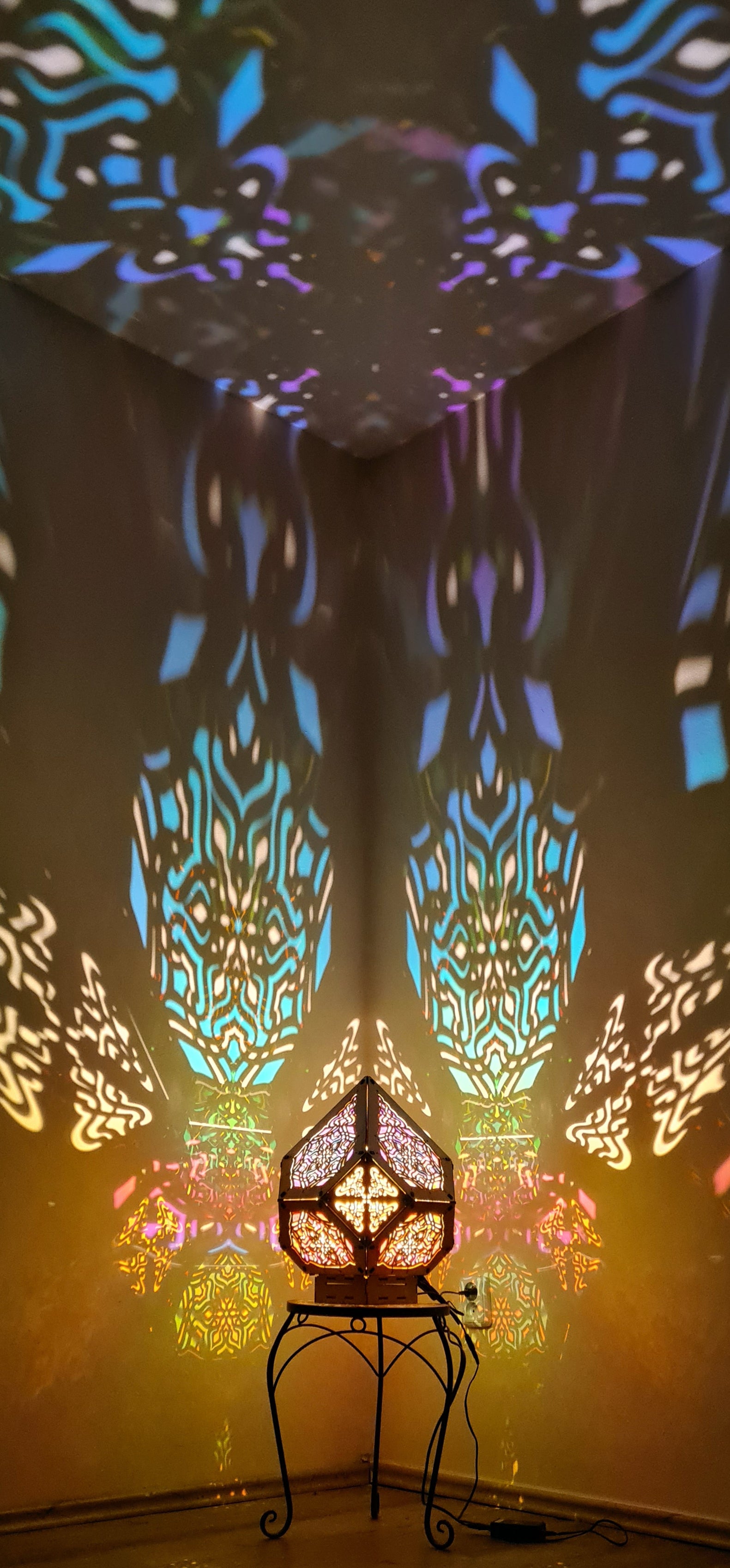 Blue Lotus Shadow Lamp