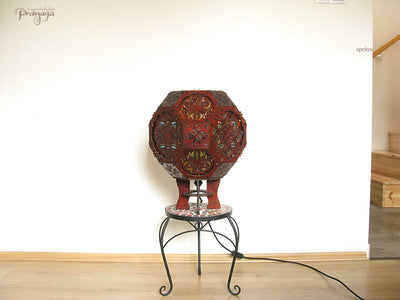 pranaya design and y0y0art's geometric wooden shadow lamp projecting trippy organic shadows across the walls