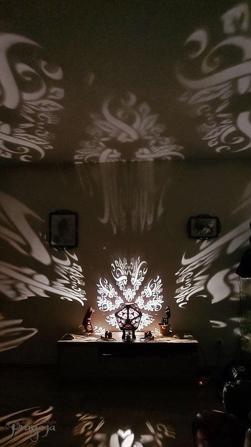 Icosahedron Terra Geometric Shadow Lamp