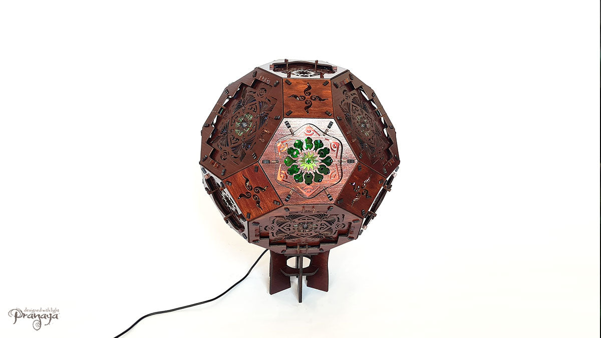 Lamphophora - psychedelic shadow lamp inspired by cacti