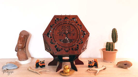 Geometric wooden shadow lamp with tree of life