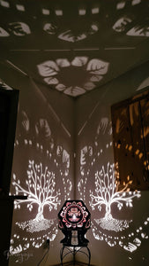 Geometric wooden shadow lamp with tree of life
